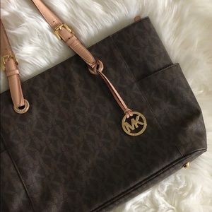 Michael Kors Jet Set Tote